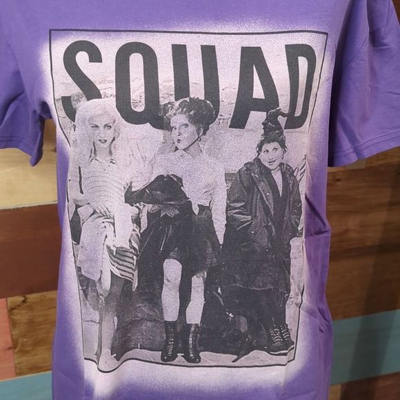 Tops - Nwot medium Hocus pocus squad t-shirt